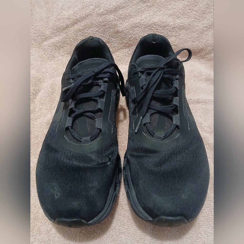 On Running Cloud Running Sneakers — Black - Picture 2 of 12
